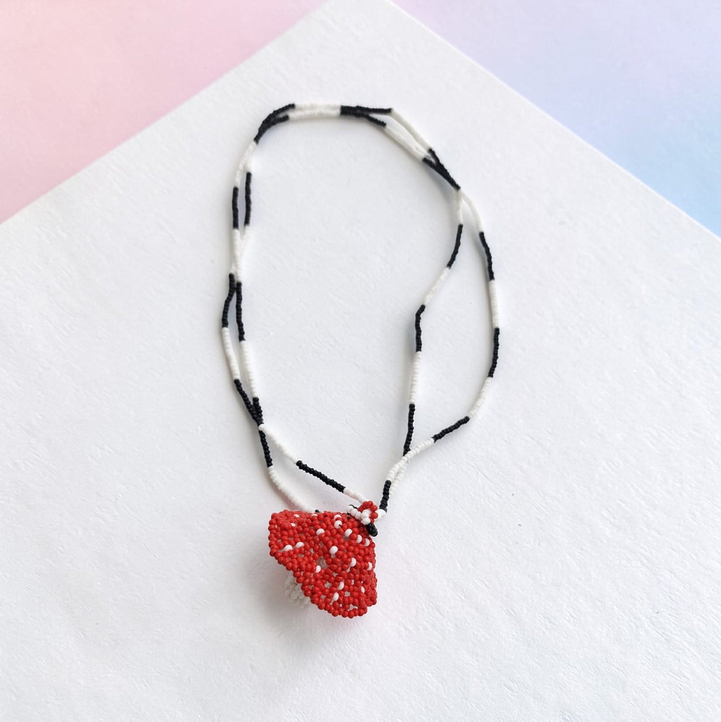 COLLAR HONGO 3D